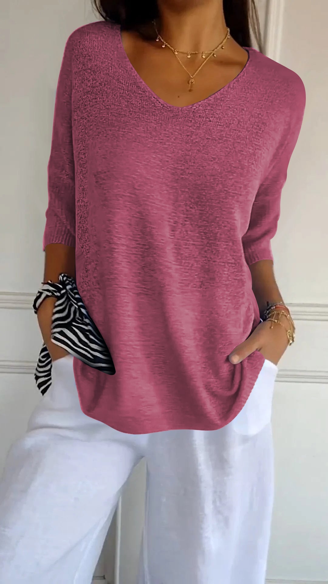 Jill | Women’s Timeless V-Neck Top