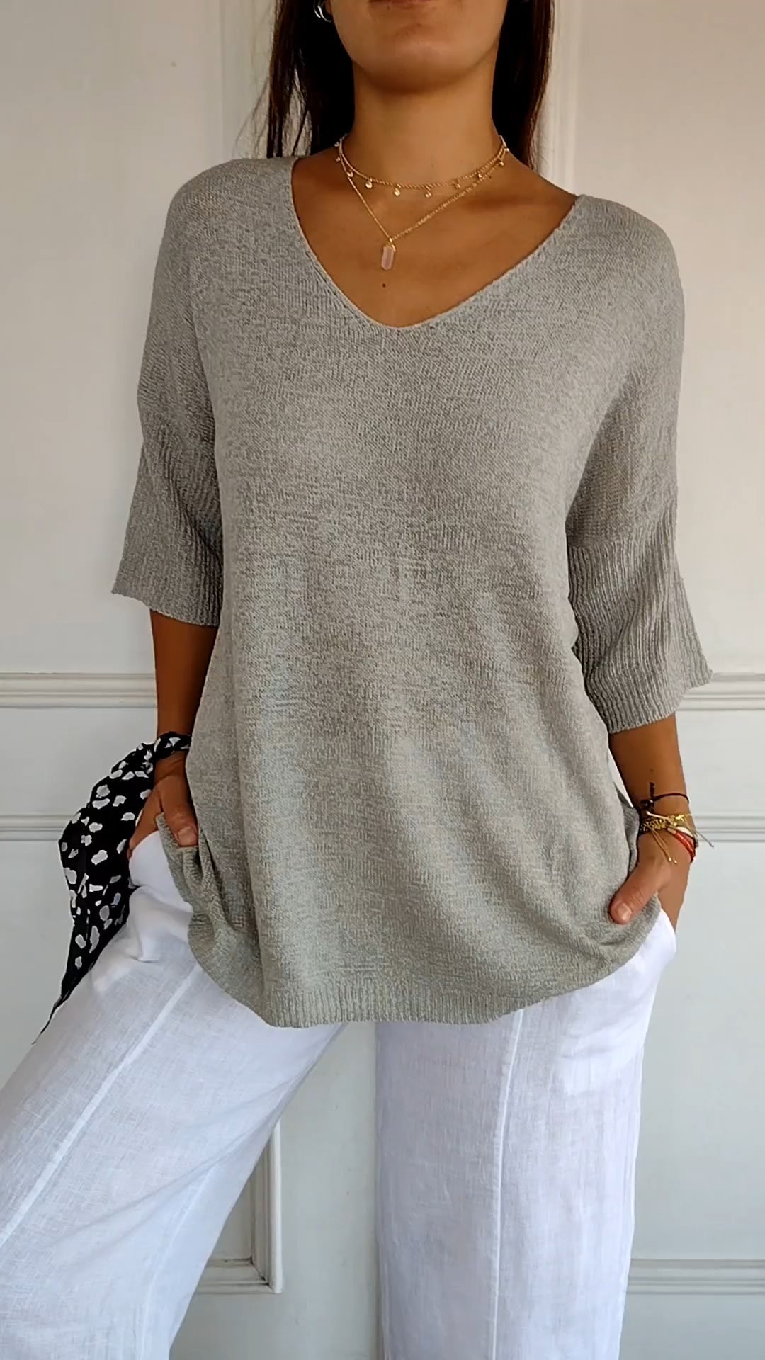Jill | Women’s Timeless V-Neck Top