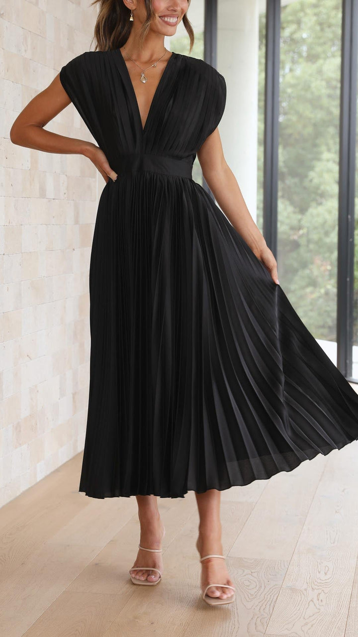 Selene | Women's Pleated V-Neck Maxi Dress