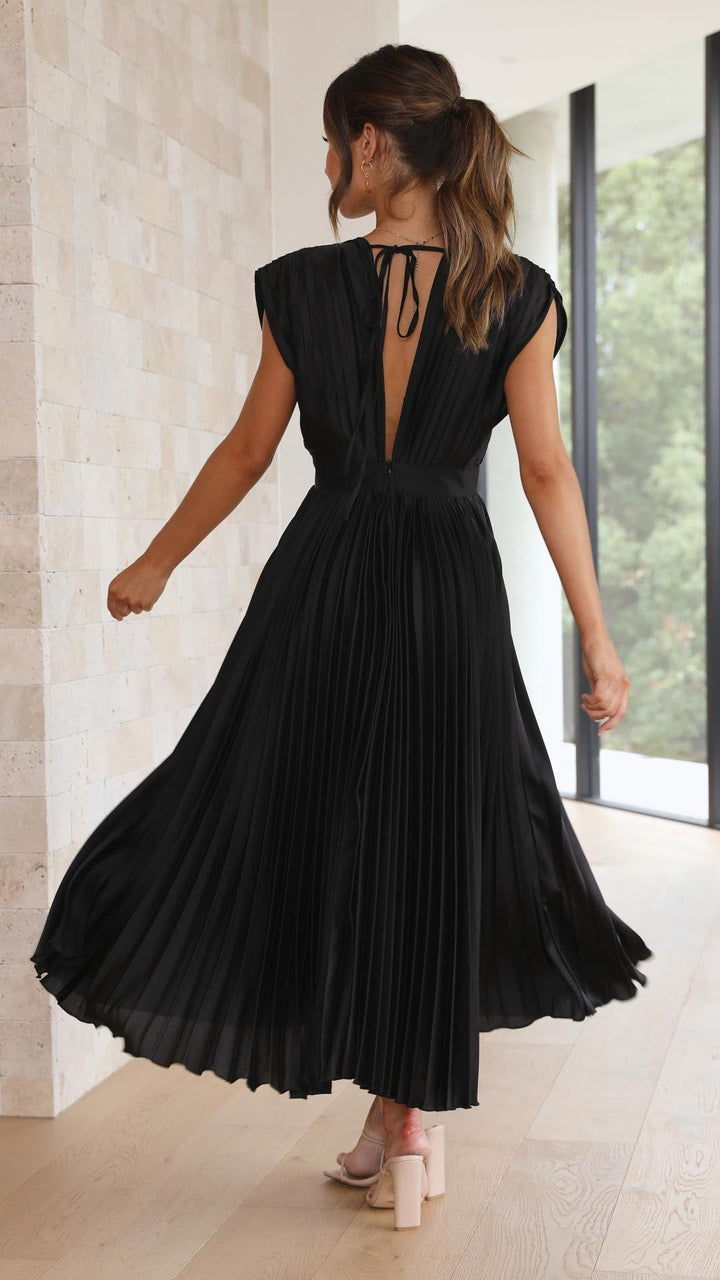 Selene | Women's Pleated V-Neck Maxi Dress