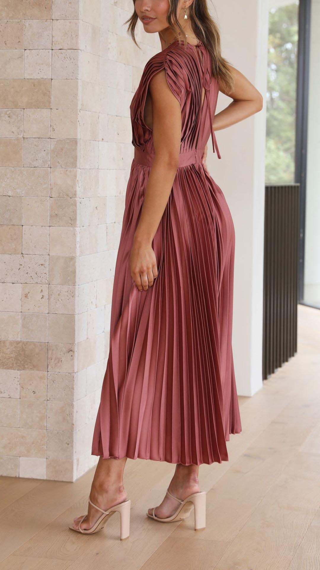 Selene | Women's Pleated V-Neck Maxi Dress