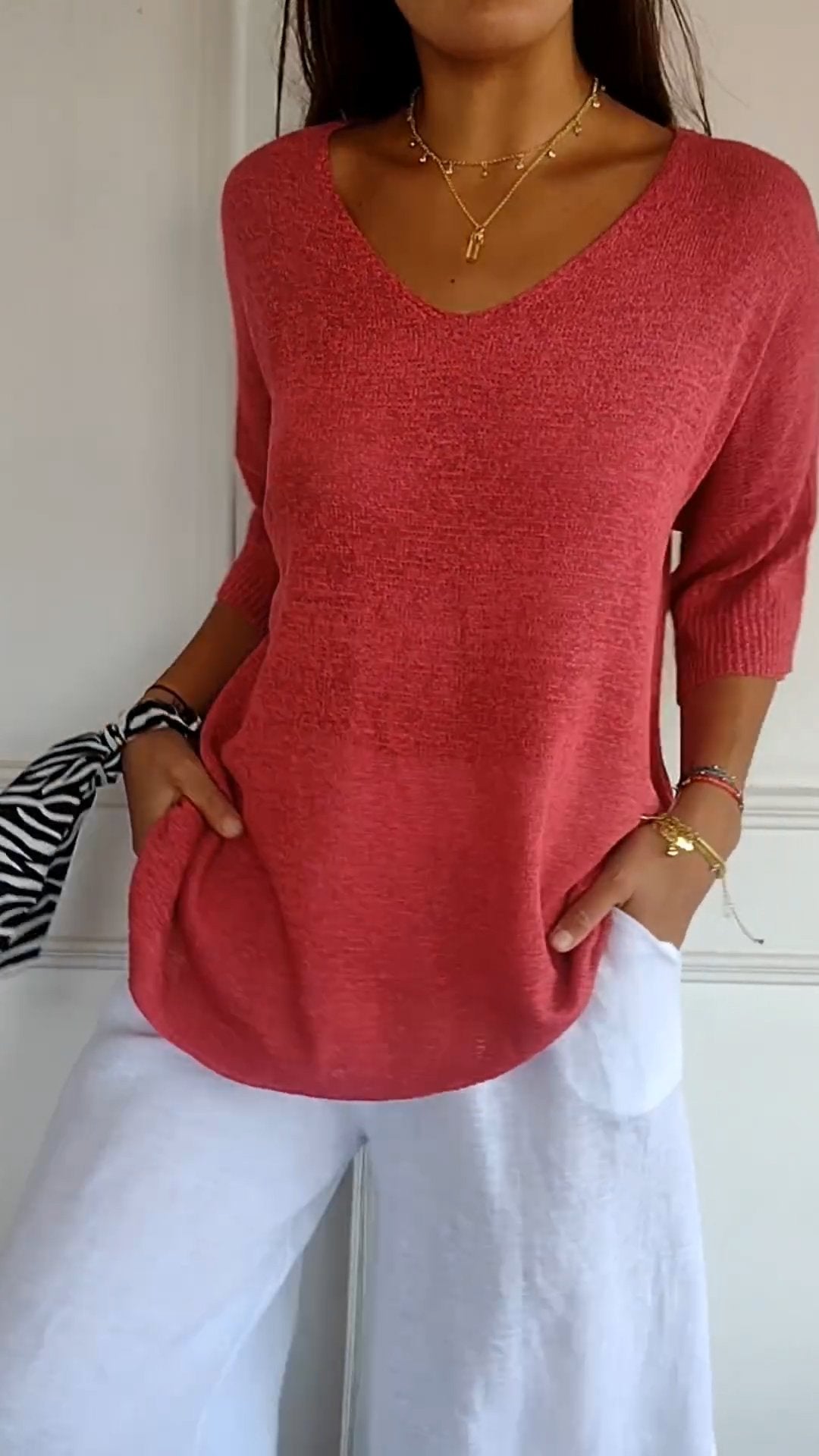 Jill | Women’s Timeless V-Neck Top